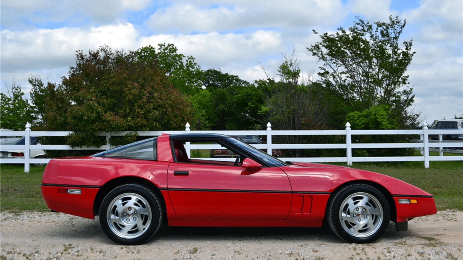 Corvette Generations/C4/C4 1990 Right ZR-1 Side.webp